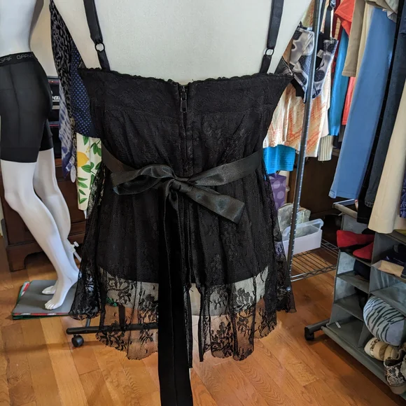 Tripp NYC Black Lace Corset - Picture 4 of 10